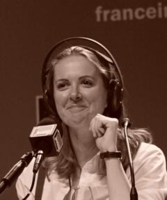 Charline Vanhoenacker, Belgische journaliste en radiopresentatrice