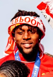 Divock Origi tijdens een voetbalwedstrijd