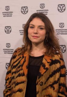 Émilie Dequenne, Belgische actrice en filmartieste