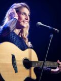 Laura Laune, Belgische komiek en muzikant