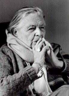 Portret van Marguerite Yourcenar, Franse schrijfster