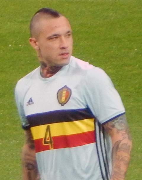 Radja Nainggolan tijdens een voetbalwedstrijd