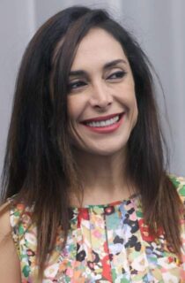 Darya Safai tijdens een officieel bezoek in 2023