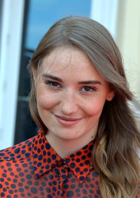 Déborah François poseert op het Cabourg Filmfestival 2014
