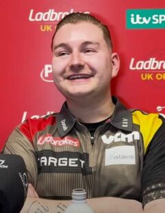 Dimitri Van den Bergh tijdens UK Open 2025