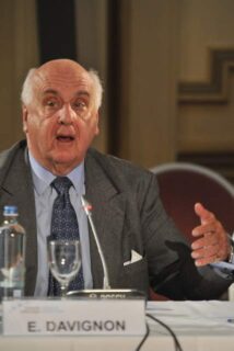 Étienne Davignon tijdens zijn rol als Europees commissaris