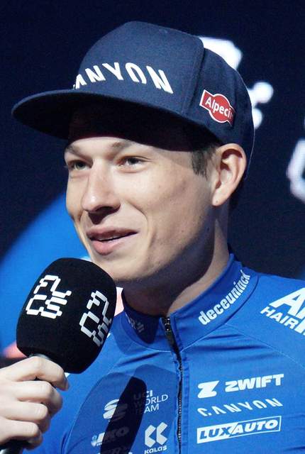 Jasper Philipsen tijdens Omloop Het Nieuwsblad 2023