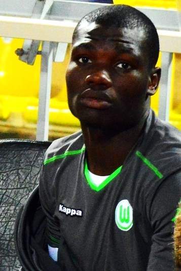 Junior Malanda speelt voor VfL Wolfsburg in 2014