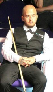 Luca Brecel speelt tijdens het Europees Masters 2022