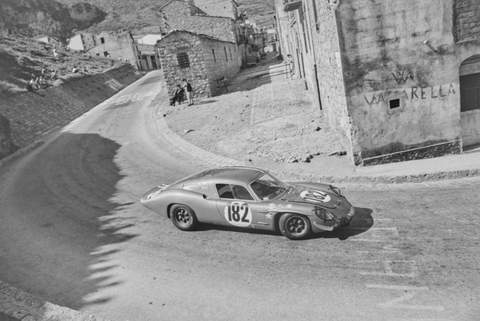 Alpine A210 van Bianchi en Vinatier tijdens Targa Florio 1967