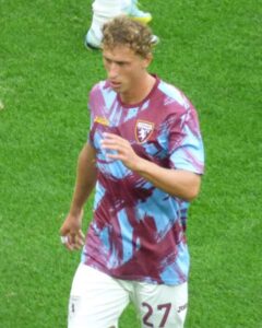 Mërgim Vojvoda speelt voor Torino FC in 2023