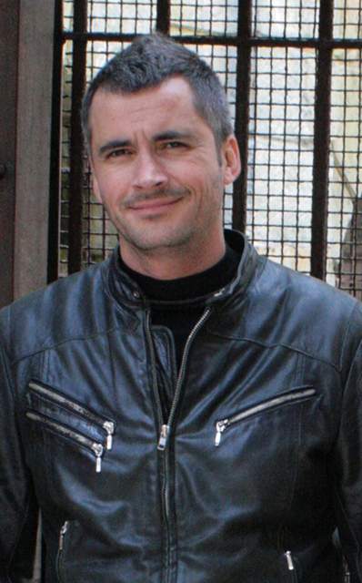 Olivier Minne presenteert Fort Boyard in 2007