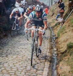 Roger De Vlaeminck op de kasseien van de Ronde van Vlaanderen