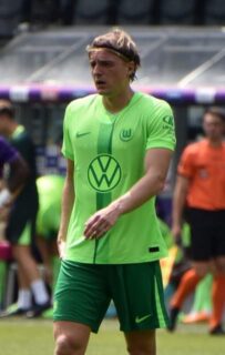 Sebastiaan Bornauw in actie voor VfL Wolfsburg in 2024