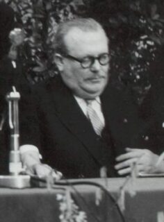 Achille Van Acker, Belgische socialist in 1958