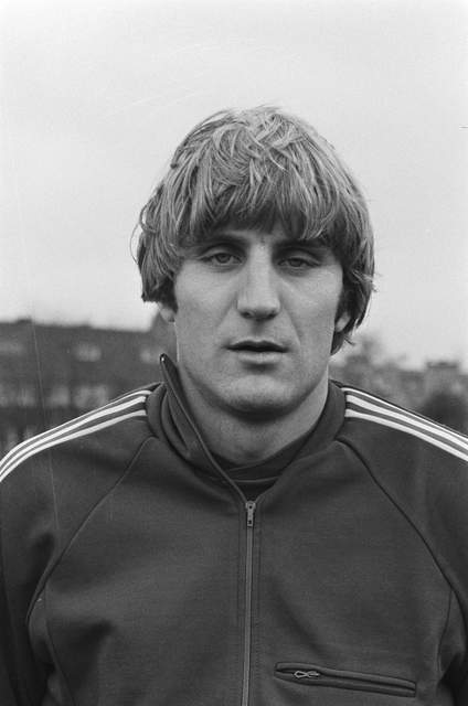 Jan Ceulemans tijdens een voetbalwedstrijd in 1980