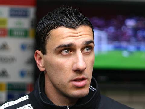 Maarten Martens tijdens een voetbalwedstrijd in 2010