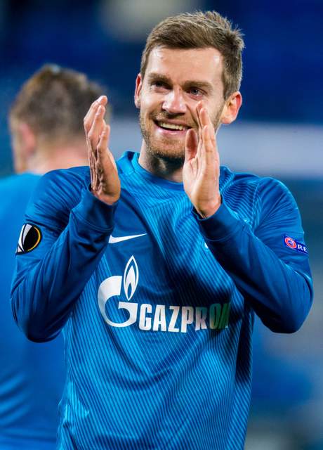 Nicolas Lombaerts in Zenit Saint Petersburg jersey