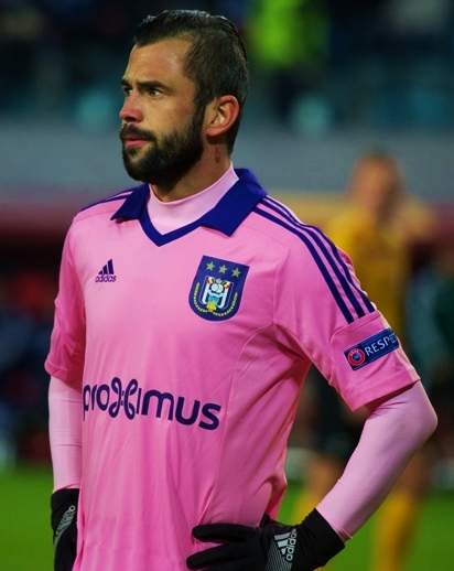 Steven Defour speelt voor RSC Anderlecht in 2015
