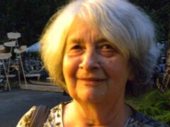 Isabelle Stengers spreekt tijdens een lezing