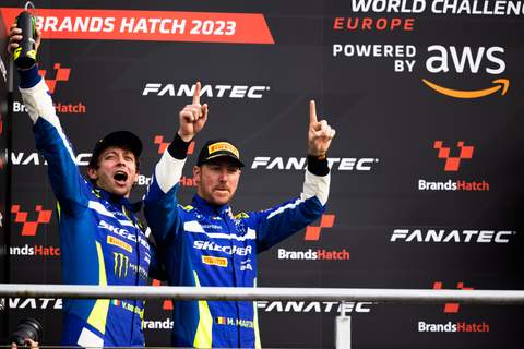 Maxime Martin en Valentino Rossi samen op het podium in 2023