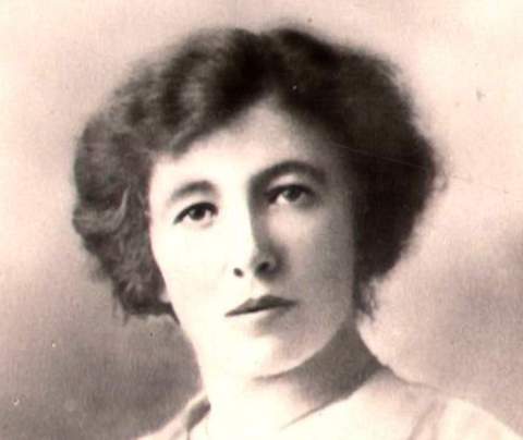 Portret van Gabrielle Petit rond 1910