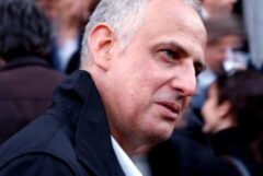 Luc Tuymans tijdens de opening van zijn tentoonstelling in 2009